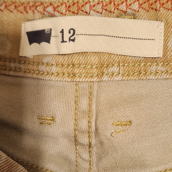 Levis women size 12 short shorts - Picture 3 of 7